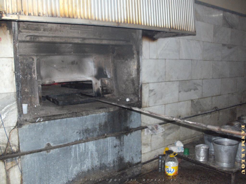 DERNIER FOUR DE CALENTICA AU FEU DE BOIS (1).JPG - Traveler DC 120                